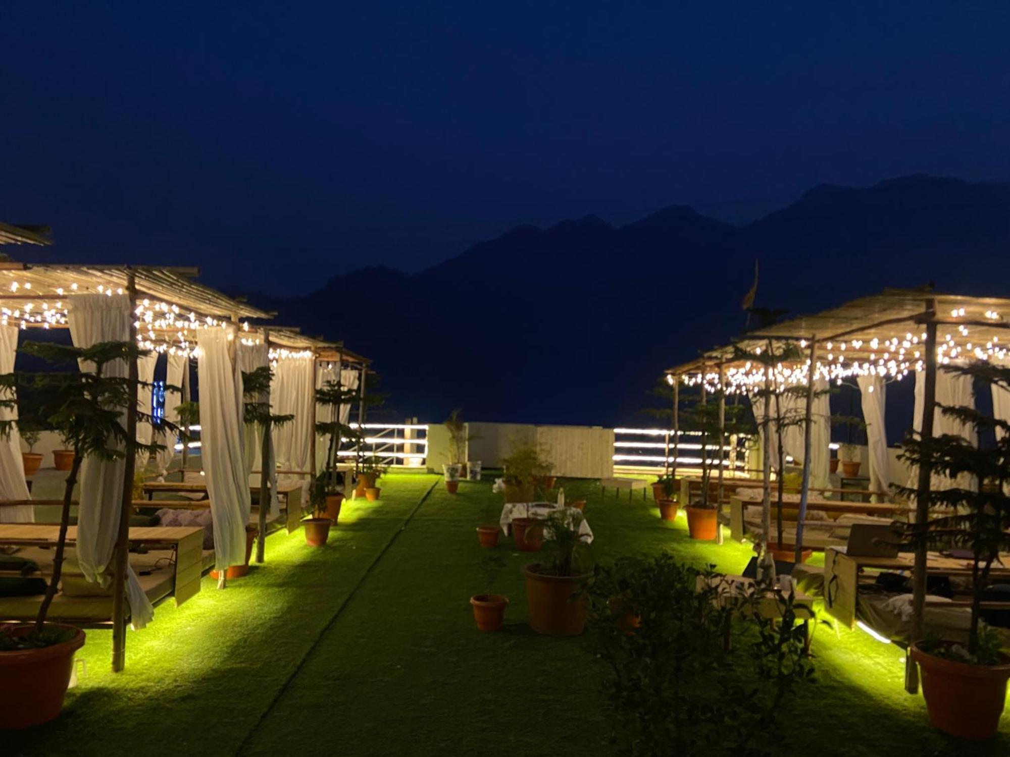 Hotel Aqua Vibes Rishīkesh Extérieur photo