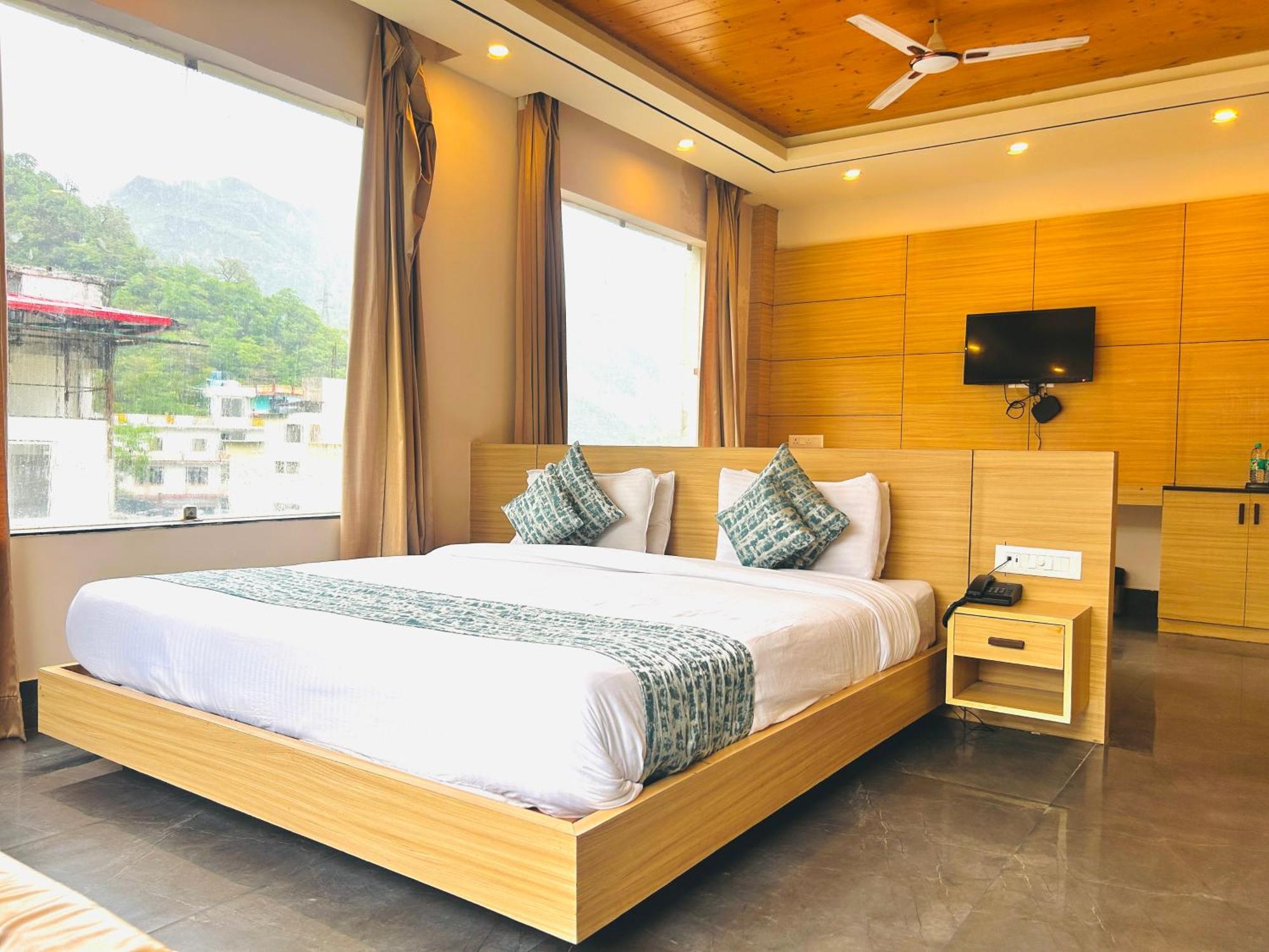 Hotel Aqua Vibes Rishīkesh Extérieur photo