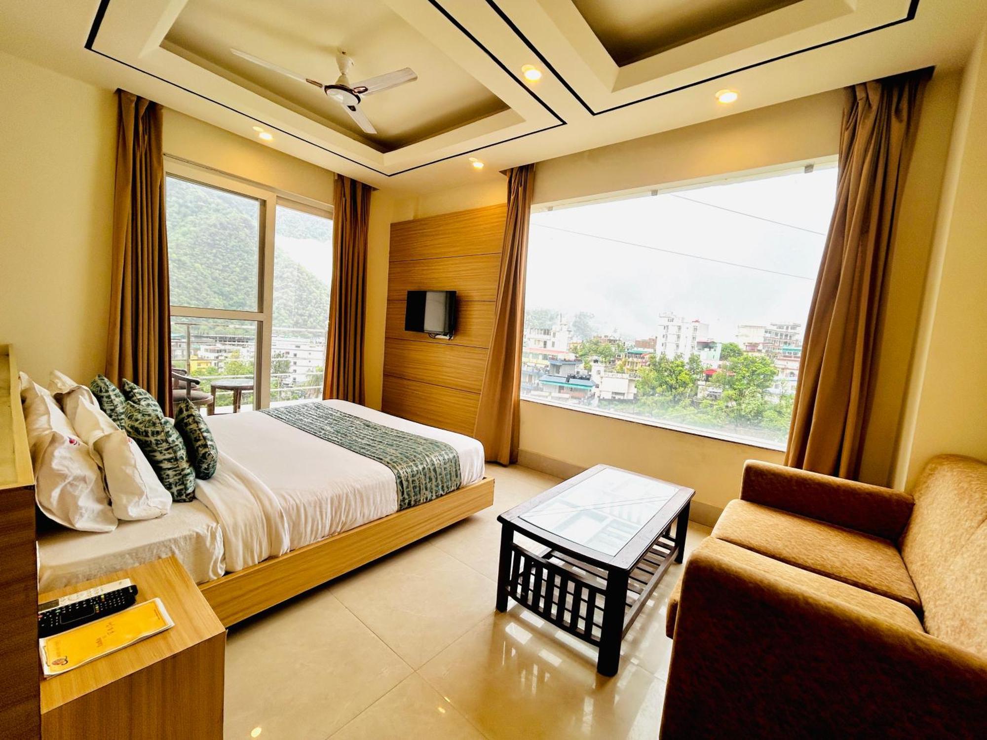 Hotel Aqua Vibes Rishīkesh Extérieur photo