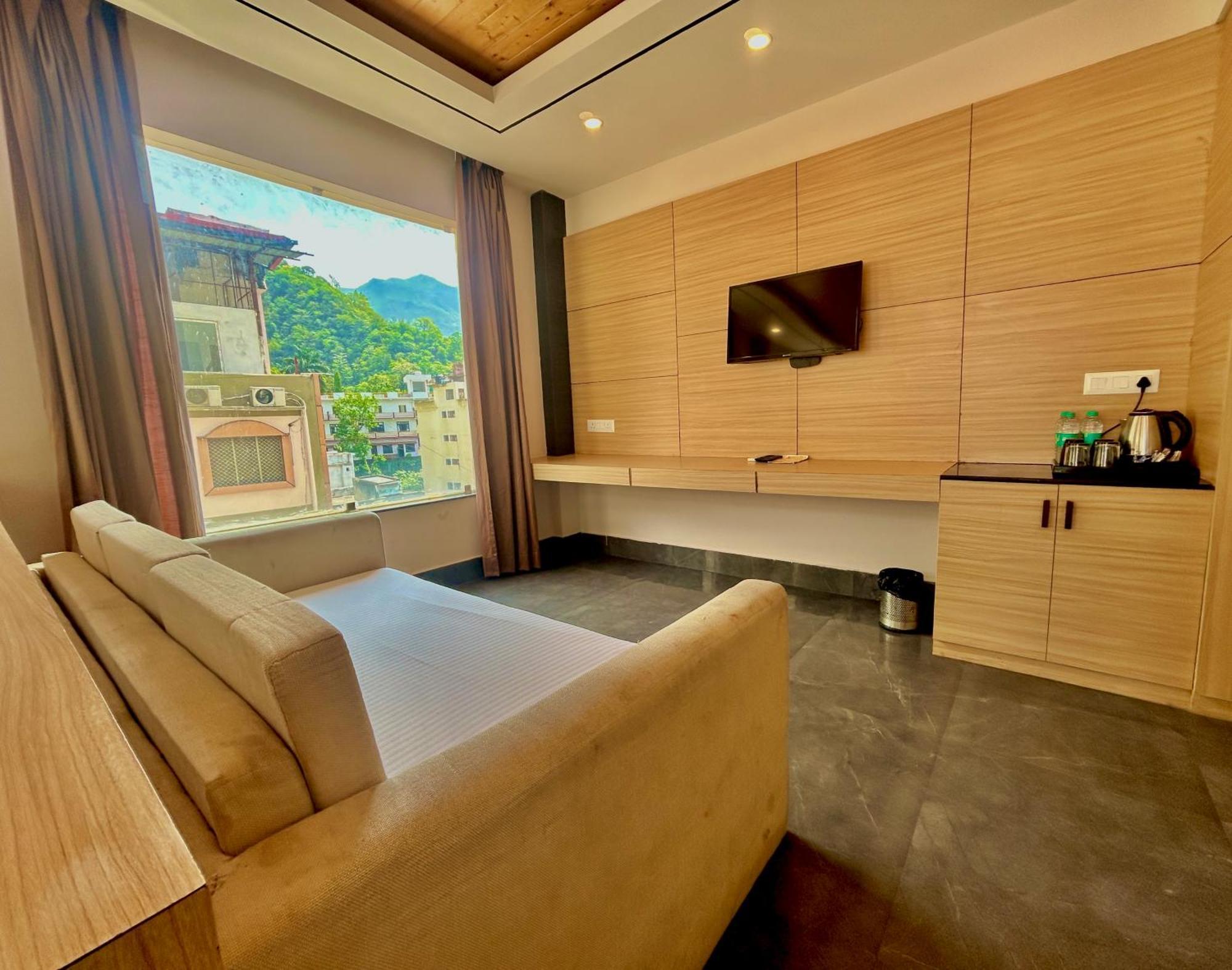 Hotel Aqua Vibes Rishīkesh Extérieur photo