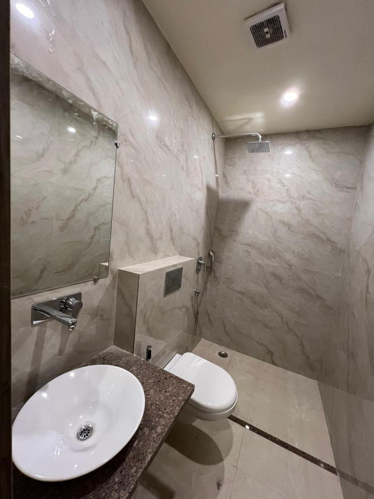 Hotel Aqua Vibes Rishīkesh Extérieur photo